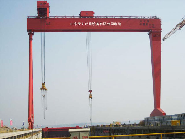 MU型造船門(mén)式起重機(jī)
